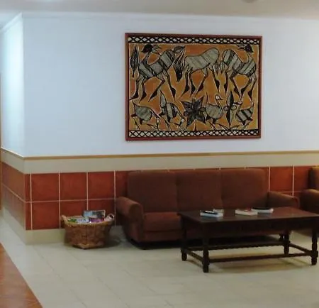 Rialgarve Oda ve Kahvaltı 3*